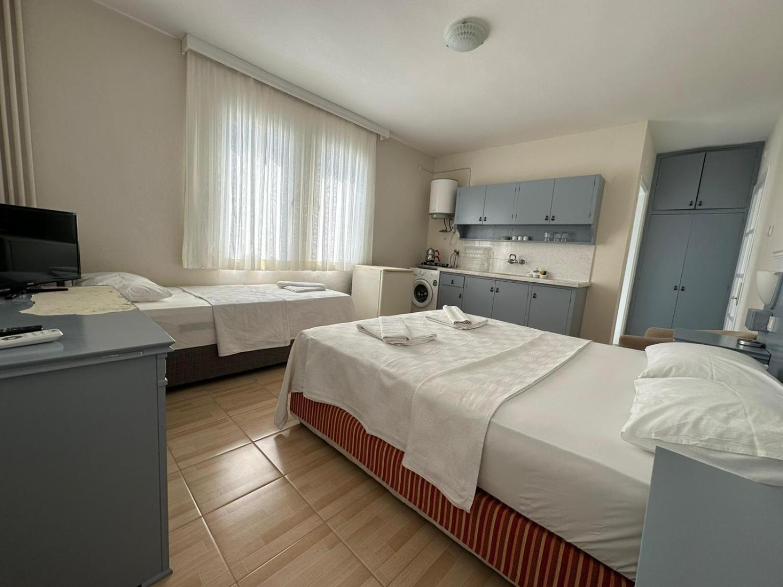 Cicek Apart Hotel Cesme Exterior photo